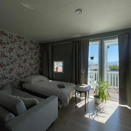Island Life! 2,5 Bedroom House. Holiday home *